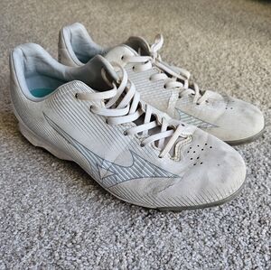 Mizuno white softball cleats womens 8